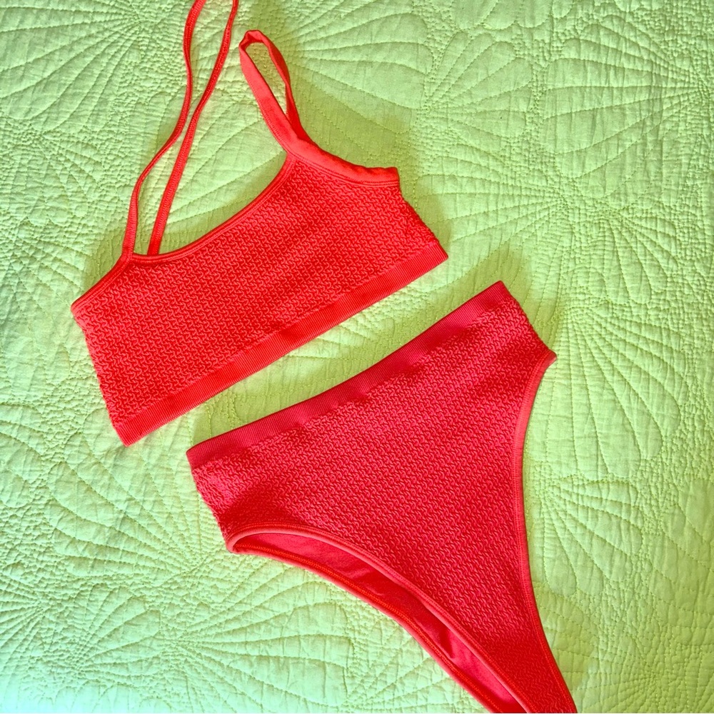 Urban Outfitters like new red high waisted bikini size M/L